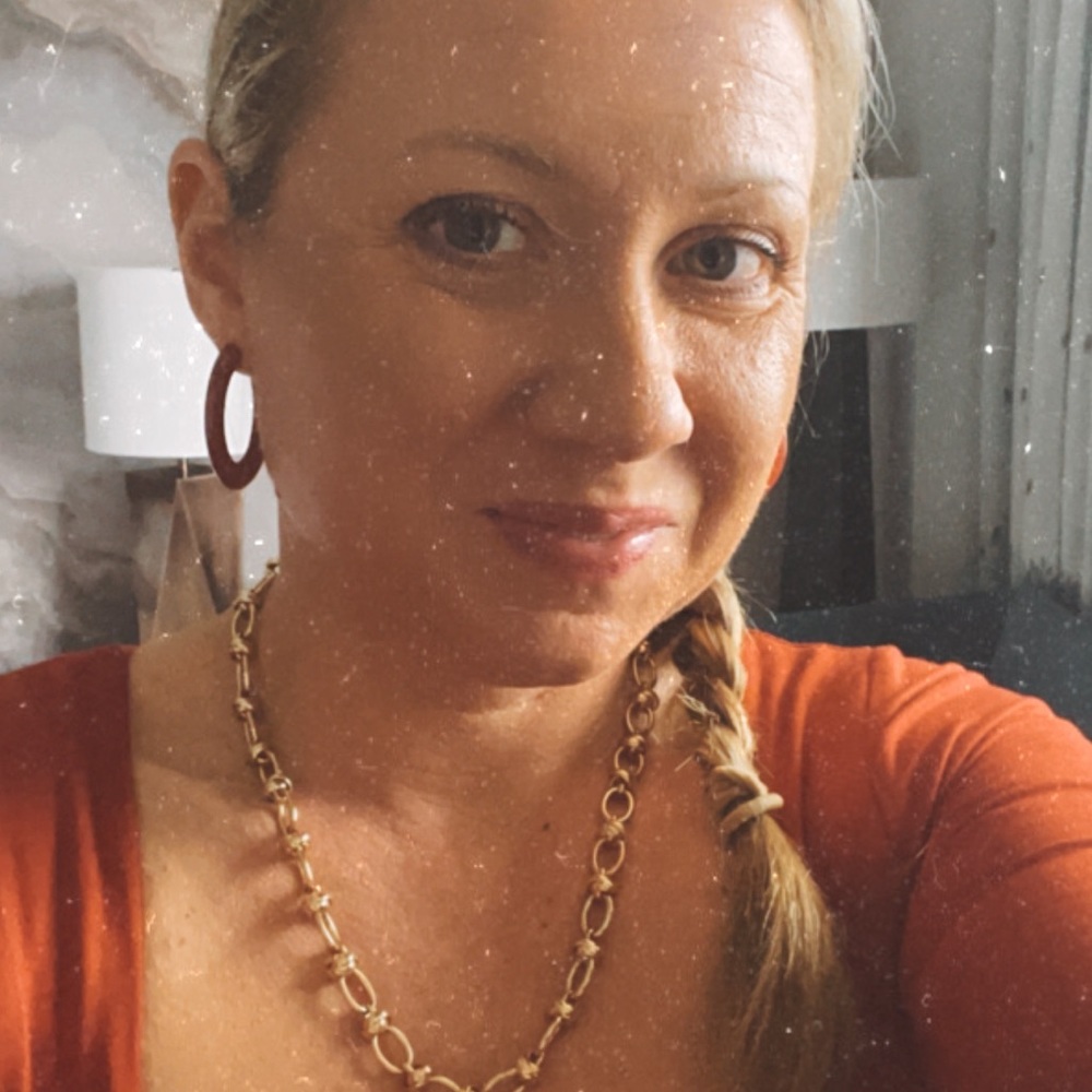 Meet your Posher, Amy